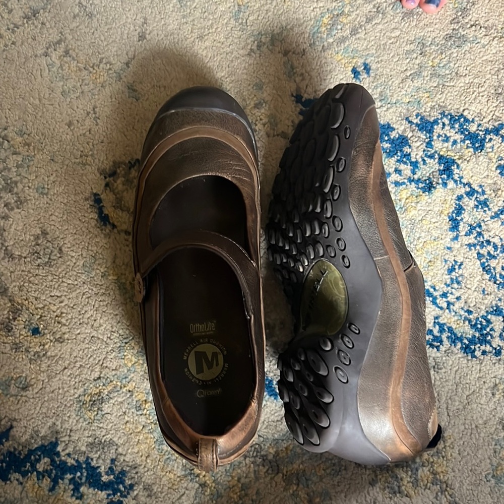 Merrill shoes. 8.5 Womens. Good used condition.